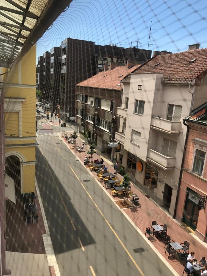 세게드 Dom Square-Centrum-Free Parking 아파트 외부 사진